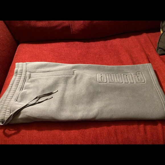Puma Embossed Logo Mens Shorts Gray Size XXL - Picture 7 of 9